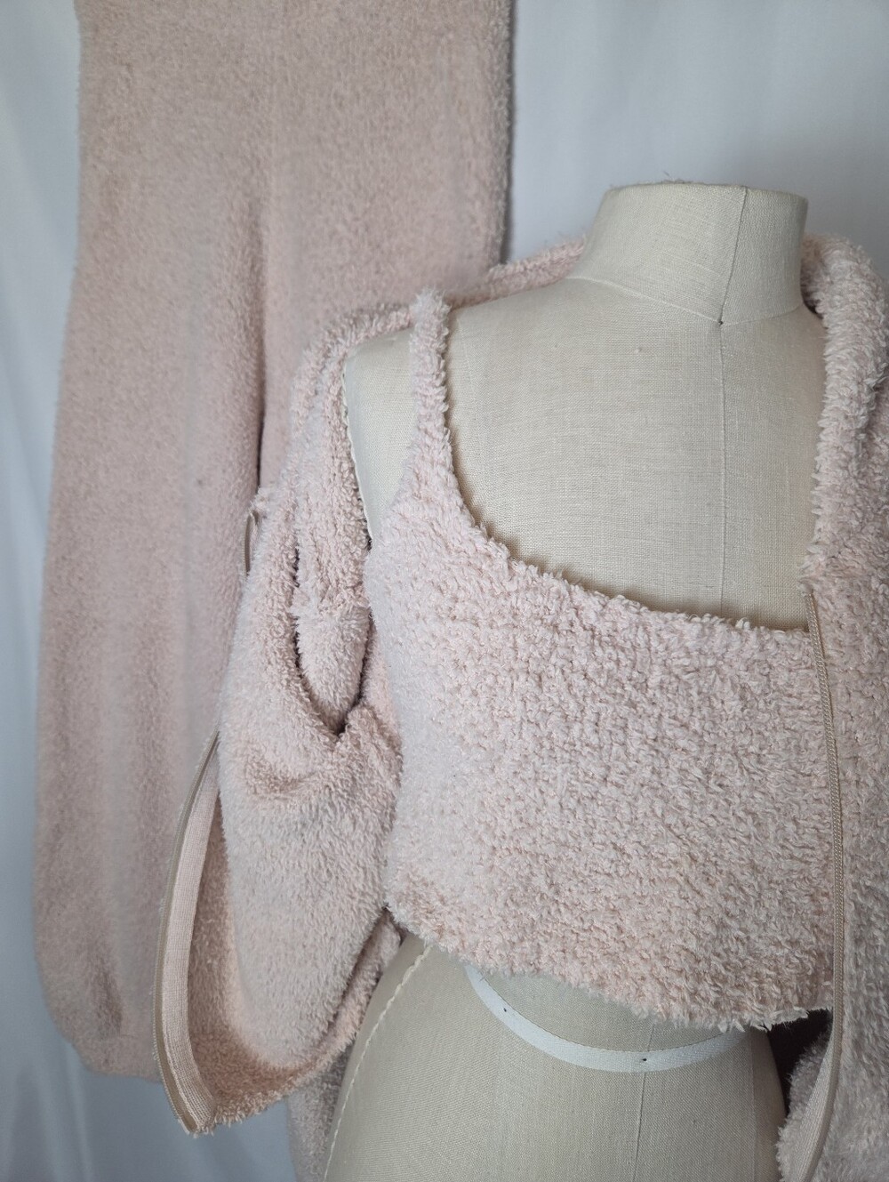 Skims Three Piece Cozy Set Pink Jogger Pants Hoodie Cropped Tank - Picture 3 of 15
